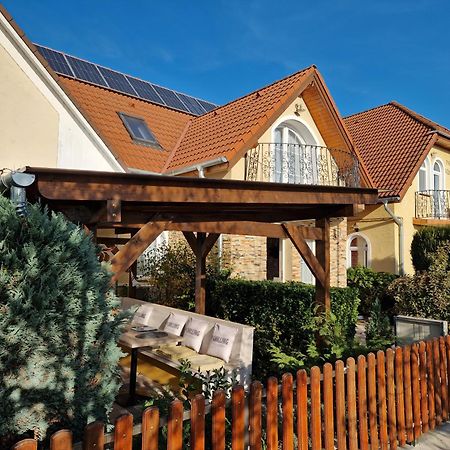 Médea Apartman Bük Esterno foto
