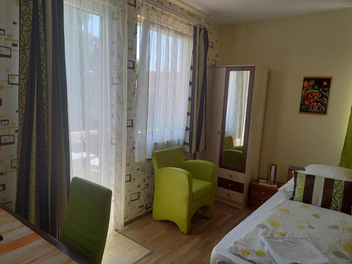 Médea Apartman Bük Esterno foto