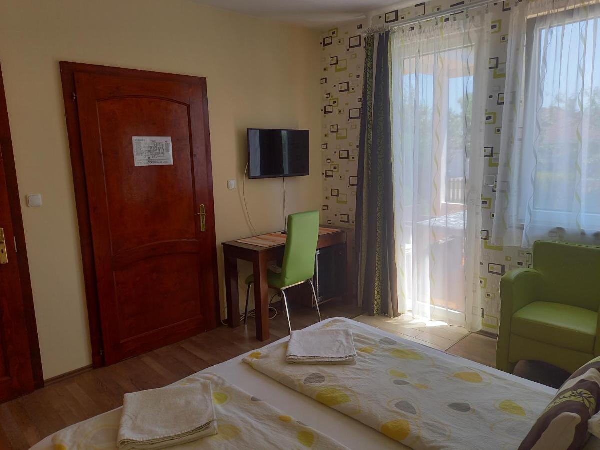 Médea Apartman Bük Esterno foto