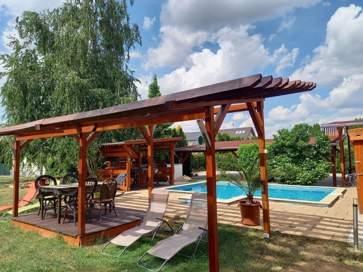 Médea Apartman Bük Esterno foto