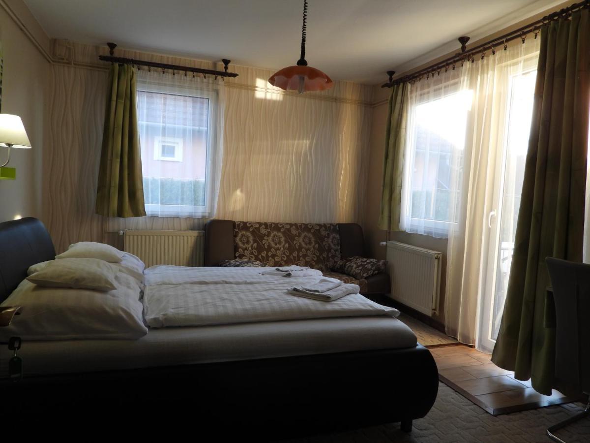Médea Apartman Bük Esterno foto