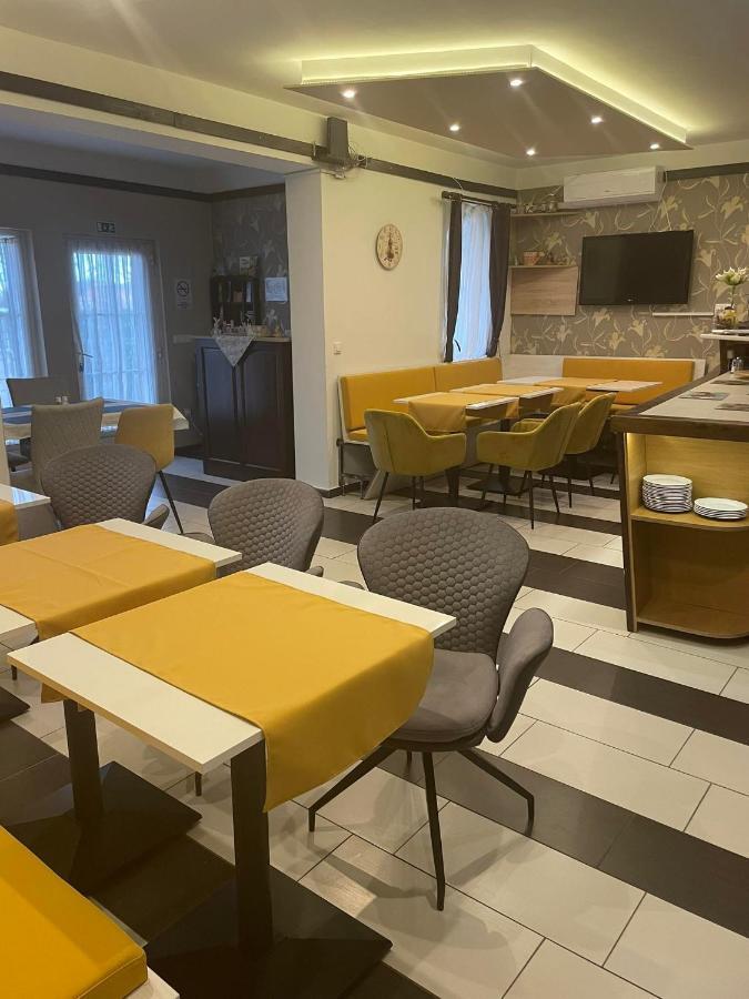 Médea Apartman Bük Esterno foto